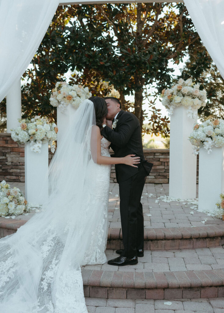 outdoor wedding ceremony at The Royal Crest Room in Florida